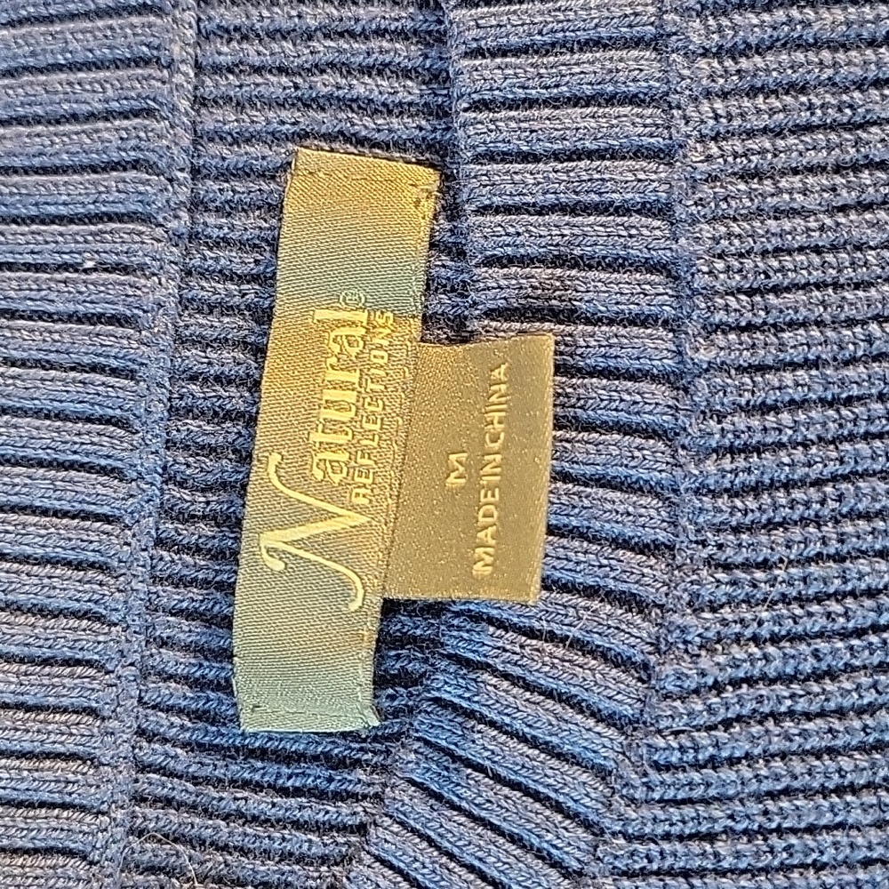 Blue lightweight sweater - Picture 3 of 3
